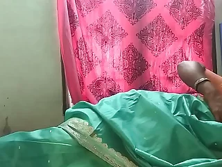 desi  indian horny tamil telugu kannada malayalam hindi number one wife vanitha enervating  saree showing big boobs and shaved pussy press enduring boobs press nip rubbing pussy masturbation